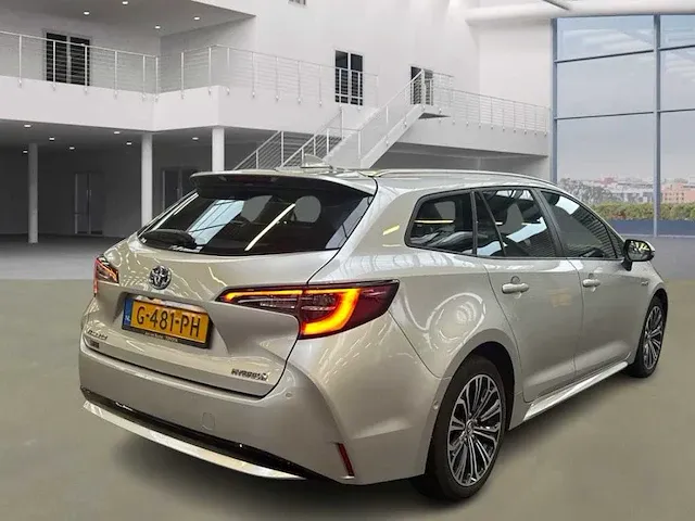 Toyota corolla touring sports 1.8 hybrid business intro | g-481-ph - afbeelding 11 van  17