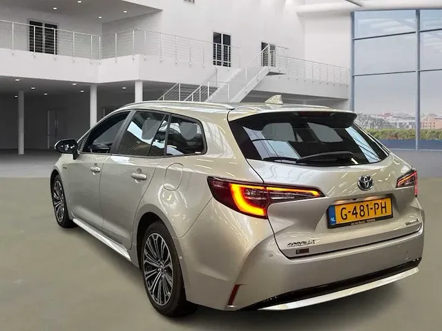 Toyota corolla touring sports 1.8 hybrid business intro | g-481-ph - afbeelding 12 van  17