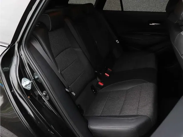 Toyota corolla touring sports 1.8 hybrid dynamic | l-549-kt - afbeelding 16 van  40