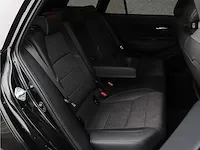 Toyota corolla touring sports 1.8 hybrid dynamic | l-549-kt - afbeelding 17 van  40