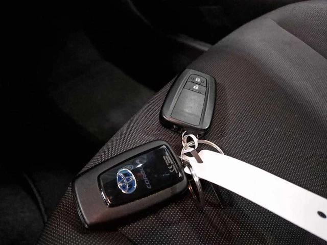Toyota corolla touring sports 2.0 hybrid business plus - 2020 | h-237-gz - afbeelding 4 van  16
