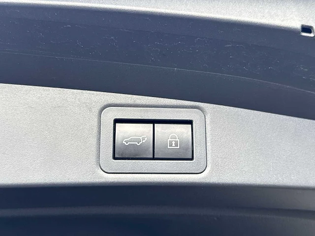 Toyota corolla touring sports 2.0 hybrid executive car 2023 | 00-31-81 - afbeelding 19 van  30
