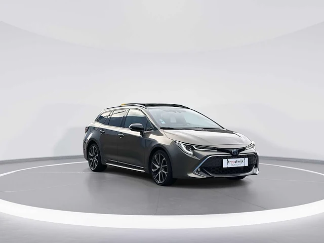 Toyota corolla touring sports 2.0 hybrid executive car 2023 | 00-31-81 - afbeelding 12 van  30