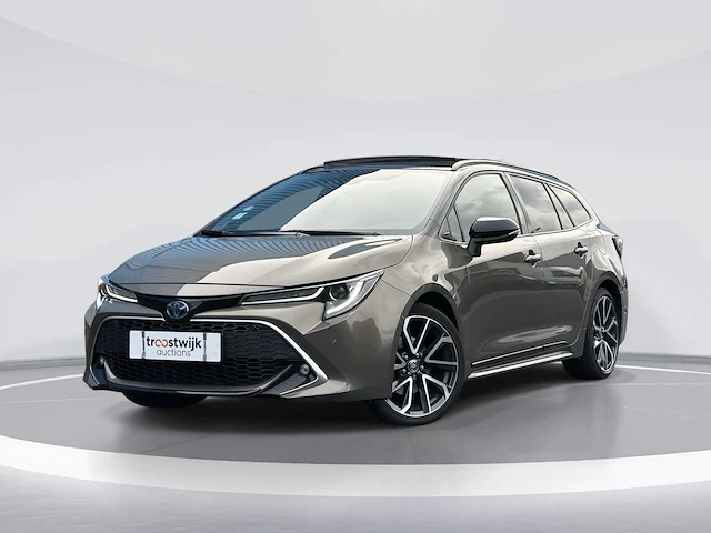Toyota corolla touring sports 2.0 hybrid executive car 2023 | 00-31-81 - afbeelding 1 van  30