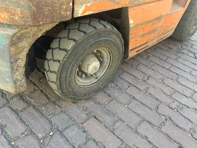 Toyota fgi 18 vorkheftruck - afbeelding 10 van  12