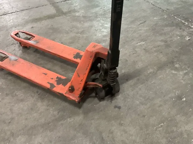 Toyota hand hydraulische palletwagen - afbeelding 2 van  4