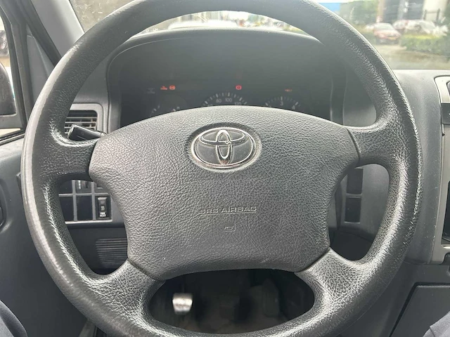 Toyota hiace 2.5 d-4d kwb comfort | van | 75-vlf-8 - afbeelding 13 van  19