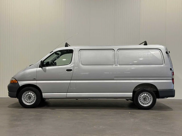 Toyota hiace 2.5 d4-d 90 lwb base 163000km 46-bn-tx - afbeelding 13 van  19