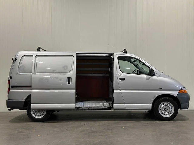 Toyota hiace 2.5 d4-d 90 lwb base 163000km 46-bn-tx - afbeelding 17 van  19