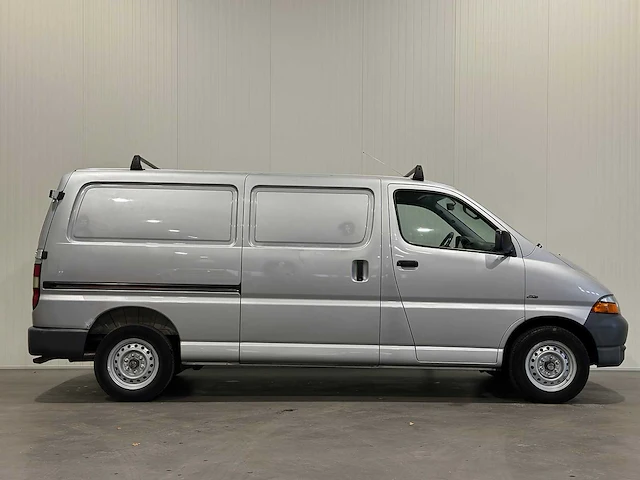 Toyota hiace 2.5 d4-d 90 lwb base 163000km 46-bn-tx - afbeelding 18 van  19