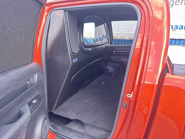 Toyota hilux 2.4 d-4d-f dc executive van | v-288-xl i - afbeelding 18 van  29