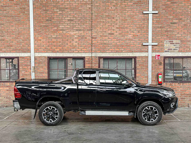 Toyota hilux 2.4 d-4d-f xc prof. 150pk 2018, v-343-nj - afbeelding 2 van  41