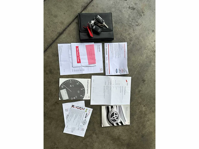 Toyota hilux 2.4 d-4d-f xc prof. 150pk 2018, v-343-nj - afbeelding 36 van  41