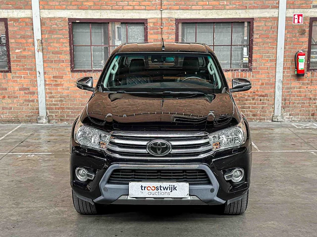 Toyota hilux 2.4 d-4d-f xc prof. 150pk 2018, v-343-nj - afbeelding 38 van  41
