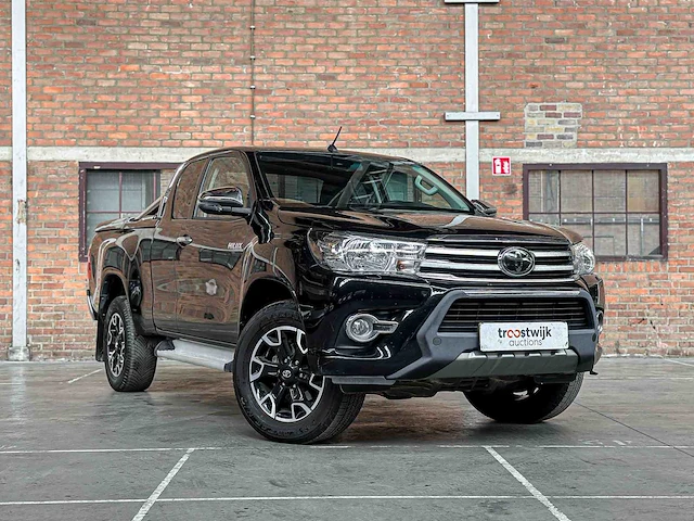 Toyota hilux 2.4 d-4d-f xc prof. 150pk 2018, v-343-nj - afbeelding 39 van  41