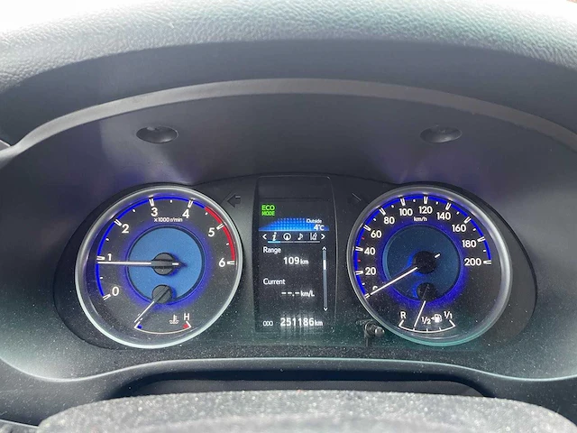 Toyota hilux 2.4 d-4d-f xtra cab professional van | v-251-dv - afbeelding 4 van  26