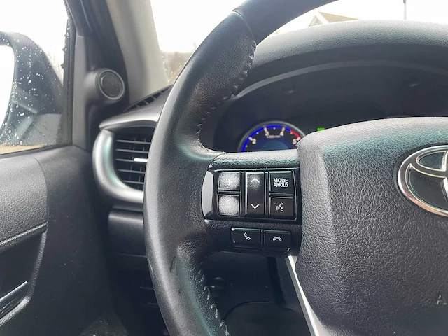 Toyota hilux 2.4 d-4d-f xtra cab professional van | v-251-dv - afbeelding 6 van  26