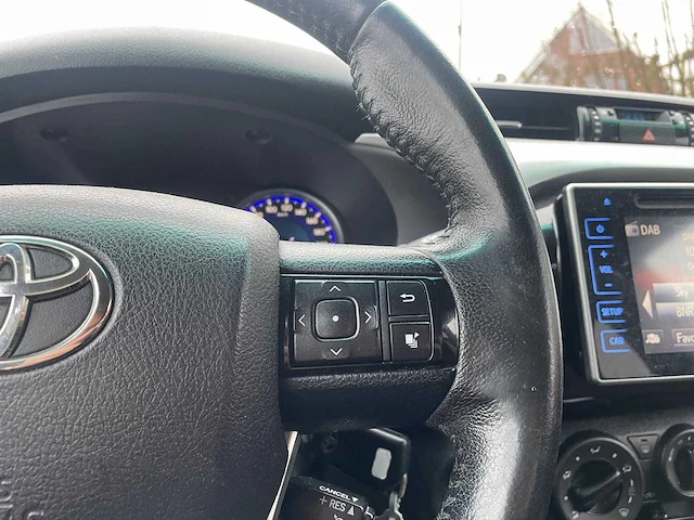 Toyota hilux 2.4 d-4d-f xtra cab professional van | v-251-dv - afbeelding 7 van  26