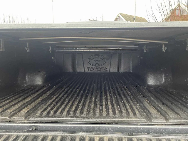 Toyota hilux 2.4 d-4d-f xtra cab professional van | v-251-dv - afbeelding 15 van  26
