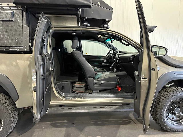 Toyota hilux 2.8 d-4d xc proprem 4x4 offroad camper 26.000 km vxl-51-v - afbeelding 17 van  43