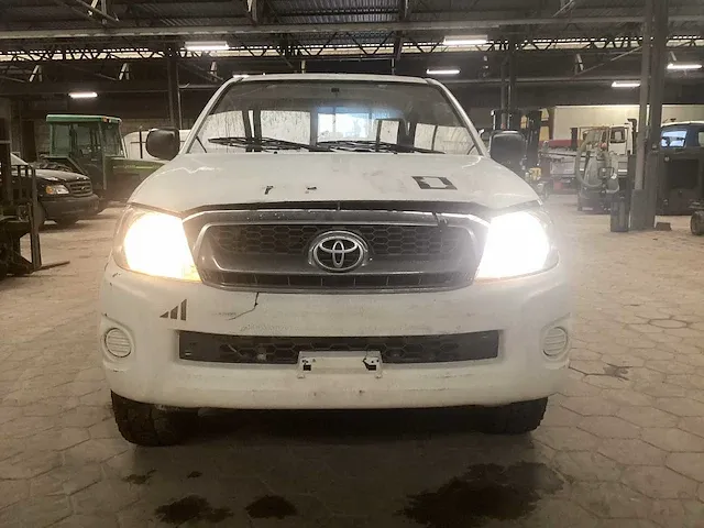 Toyota hilux personenauto - afbeelding 9 van  15