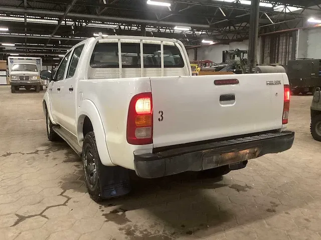 Toyota hilux personenauto - afbeelding 10 van  15