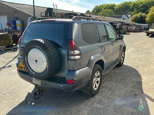 Toyota land cruiser d-4d personenauto - afbeelding 31 van  34