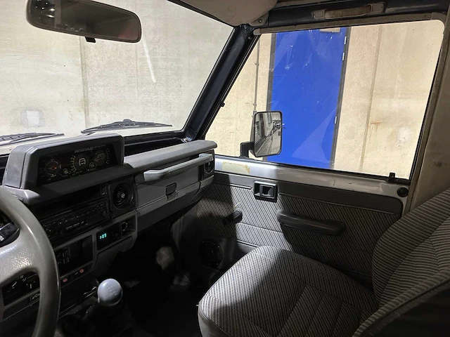 Toyota landcr. h.duty 4.2 lx blind van frp 131pk 1992, vp-75-zn bedrijfswagen - afbeelding 11 van  32