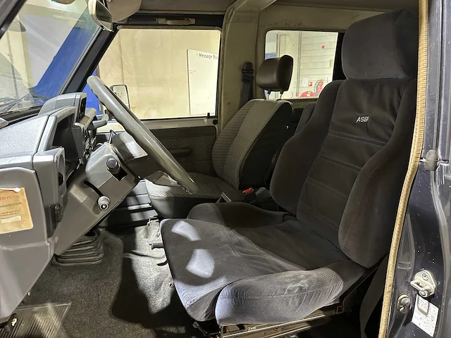 Toyota landcr. h.duty 4.2 lx blind van frp 131pk 1992, vp-75-zn bedrijfswagen - afbeelding 20 van  32