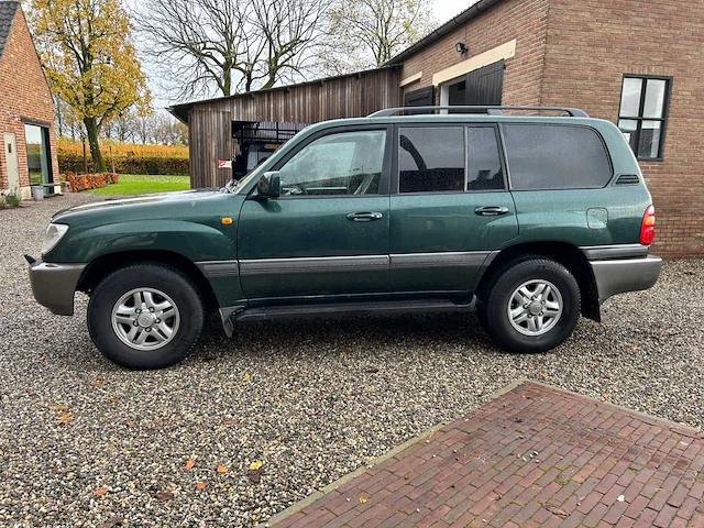 Toyota landcruiser 100 bedrijfswagen - afbeelding 2 van  10