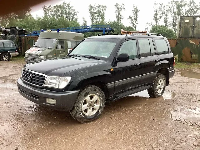 Toyota landcruiser personenauto - afbeelding 1 van  15