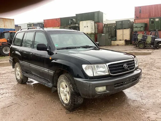 Toyota landcruiser personenauto - afbeelding 8 van  15