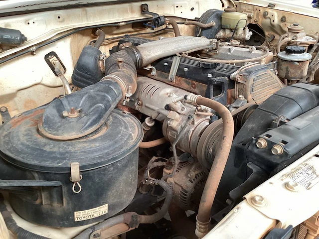 Toyota landcruiser pickup personenauto - afbeelding 3 van  12