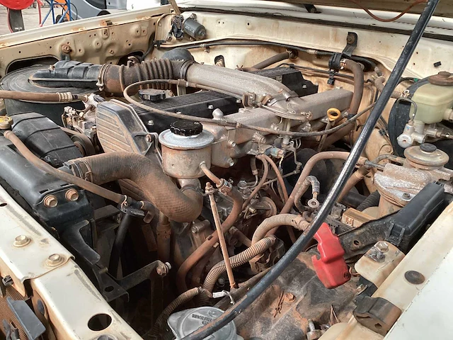 Toyota landcruiser pickup personenauto - afbeelding 4 van  12