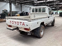 Toyota landcruiser pickup personenauto - afbeelding 6 van  12