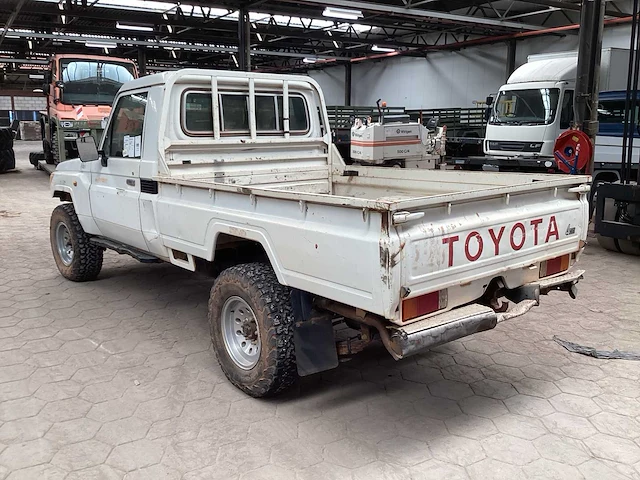 Toyota landcruiser pickup personenauto - afbeelding 7 van  12