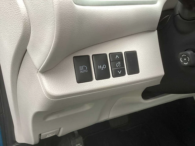 Toyota mirai jpd10 waterstof personenauto - afbeelding 18 van  25