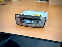 Toyota / peugeot / citroen aygo/107/c1 auto radio - afbeelding 1 van  3