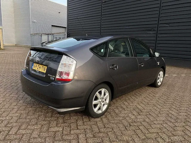 Toyota prius 1.5 vvt i comfort, 69-zh-tn - afbeelding 12 van  19