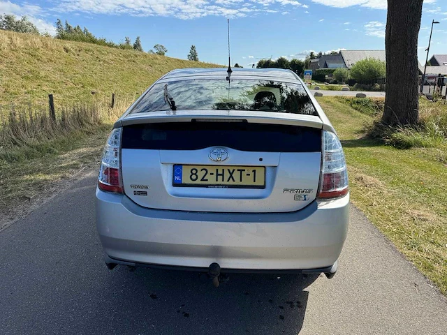 Toyota prius 1.5 vvt-i tech ed. 82-hxt-1 - afbeelding 16 van  34