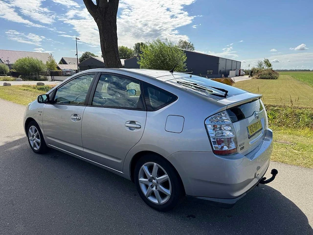 Toyota prius 1.5 vvt-i tech ed. 82-hxt-1 - afbeelding 4 van  34