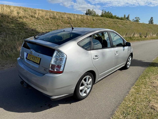 Toyota prius 1.5 vvt-i tech ed. 82-hxt-1 - afbeelding 3 van  34