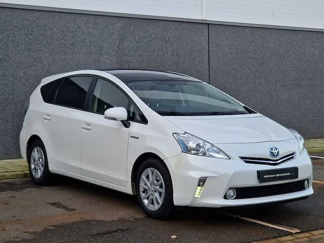 Toyota prius 1.8 aspiration 96g 7p| 75-zfr-4 - afbeelding 3 van  45