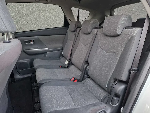 Toyota prius 1.8 aspiration 96g 7p| 75-zfr-4 - afbeelding 41 van  45