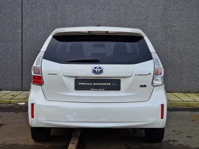 Toyota prius 1.8 aspiration 96g 7p| 75-zfr-4 - afbeelding 7 van  45