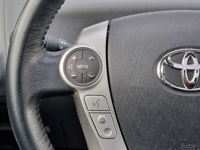 Toyota prius 1.8 aspiration 96g 7persoons | 75-zfr-4 - afbeelding 27 van  40