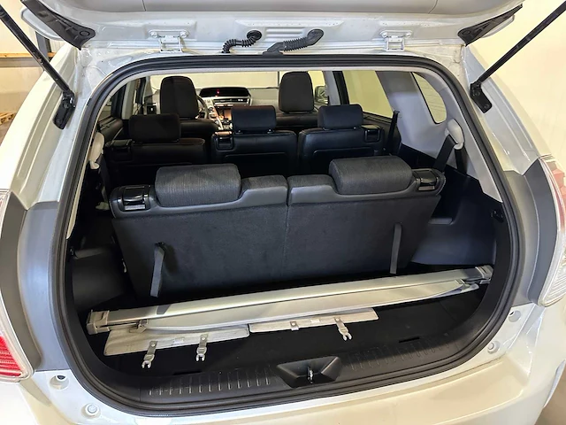 Toyota prius + 1.8 executive 7 persoons hvn-09-r - afbeelding 13 van  20