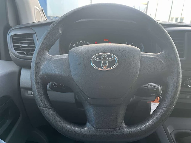 Toyota proace worker 1.6 d-4d cool comfort | v-006-hr - afbeelding 2 van  22