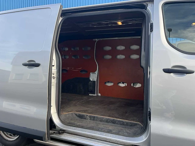 Toyota proace worker 1.6 d-4d cool comfort | v-006-hr - afbeelding 11 van  22
