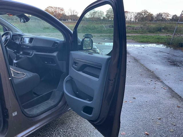 Toyota proace worker 2.0 d-4d prof. long bedrijfswagen - afbeelding 19 van  33